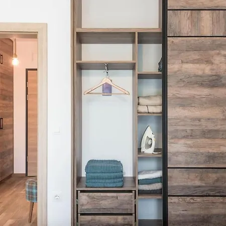 Azur Deluxe Daire Aziz Konstantin ve Elena